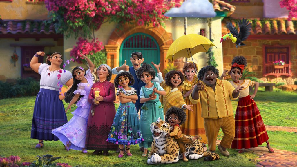 La familia Madrigal, alrededor de la cual gira la película. / FOTO: Disney