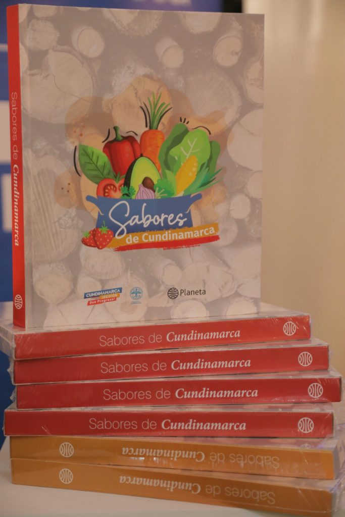La chef Jennifer Rodríguez, de Mestizo Cocina de Origen, realizó la curaduría de las recetas que recopila el libro. / FOTO: Gobernación de Cundinamarca