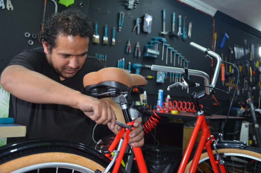 Comprar bicicletas en empresas o emprendimientos registrados es lo mejor para combatir la venta de bicicletas robadas. / FOTO: Cornelia Bicis