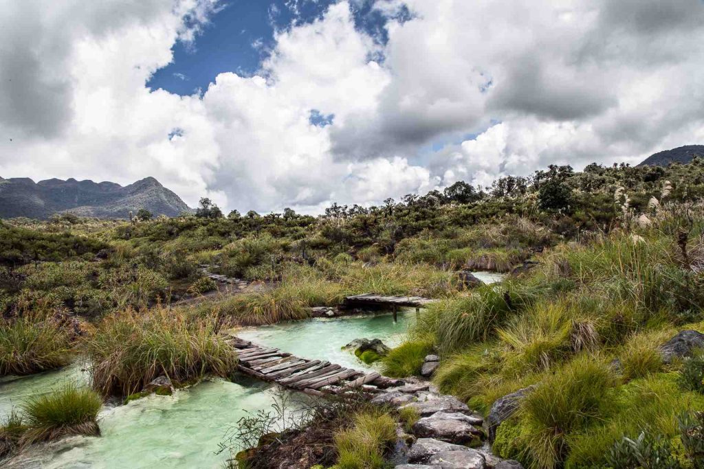 Esta ruta en los Andes de la región Pacífico es un recorrido de 52 kilómetros desde Puracé. Inicia a las 10:00 a. m. desde la Piedra de Cóndor y termina en Las Termales de San Juan entre las 4:00 y 5:00 de la tarde. / FOTO: Gobernación del Cauca