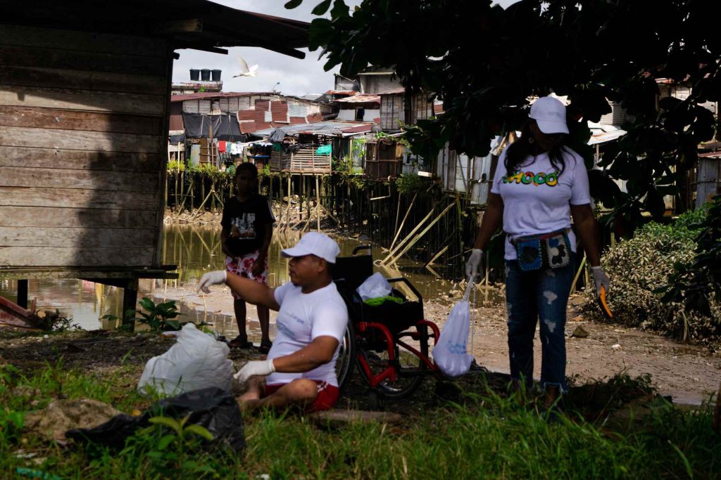 Con Chocó te quiero limpia, 35 vecinos de Quibdó y miembros organizaciones ambientales limpiaron las calles del barrio Niño Jesús. / FOTO: Juan Camilo Montejo