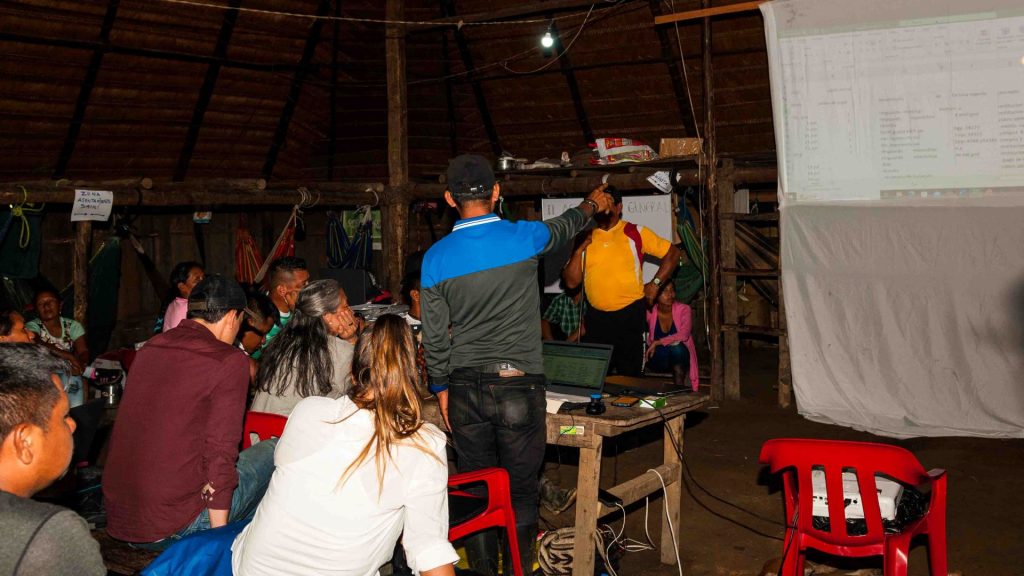 Asambleas comunitarias para toma de decisiones // Foto: Niko Jacob y Camilo Ankasi