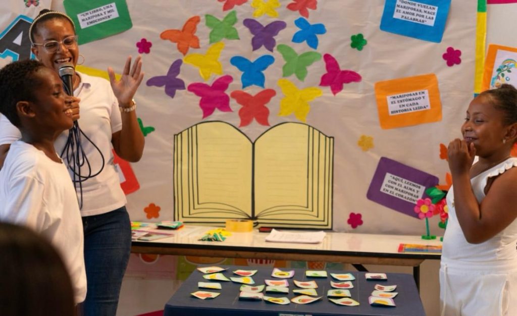 Mariposas de Amor ha formado a más de 2.500 niños y niñas en Buenaventura, promoviendo un entorno protector a través de la lectura y la cultura.