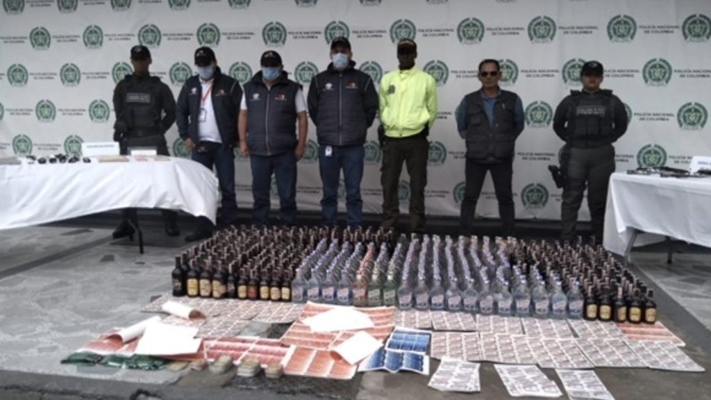 Dispositivo para detectar licor adulterado